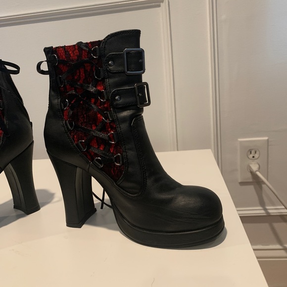 SOLD: Demonia Crypto 51 - Picture 2 of 5